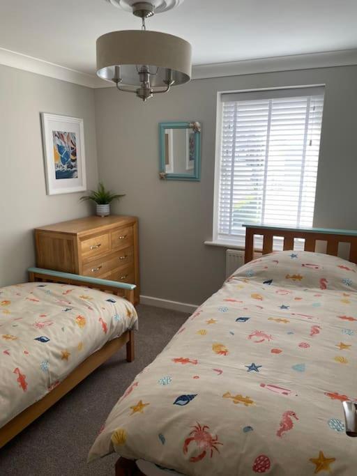 Seaside Modern Apartment Westward Ho!  Luaran gambar