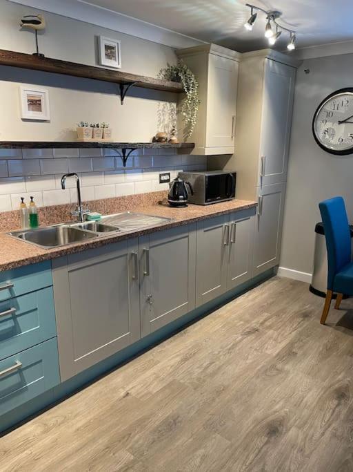 Seaside Modern Apartment Westward Ho!  Luaran gambar