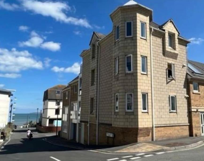 Seaside Modern Apartment Westward Ho!  Luaran gambar