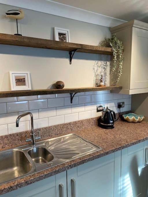 Seaside Modern Apartment Westward Ho!  Luaran gambar