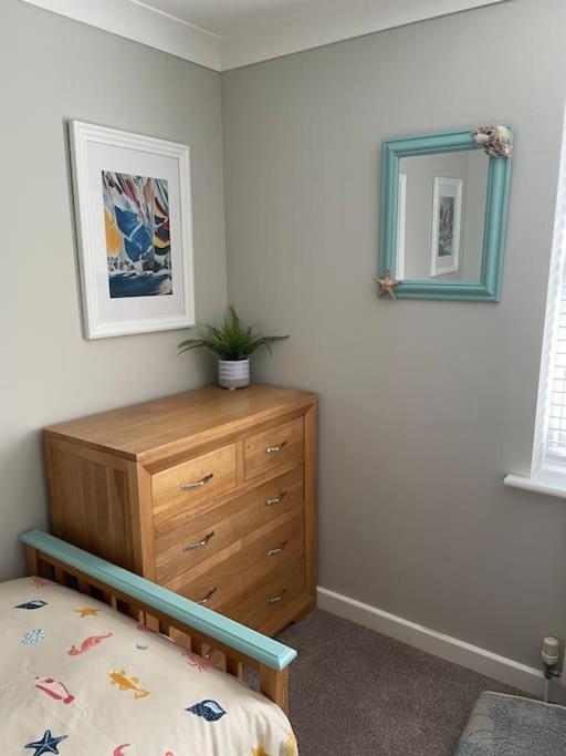 Seaside Modern Apartment Westward Ho!  Luaran gambar