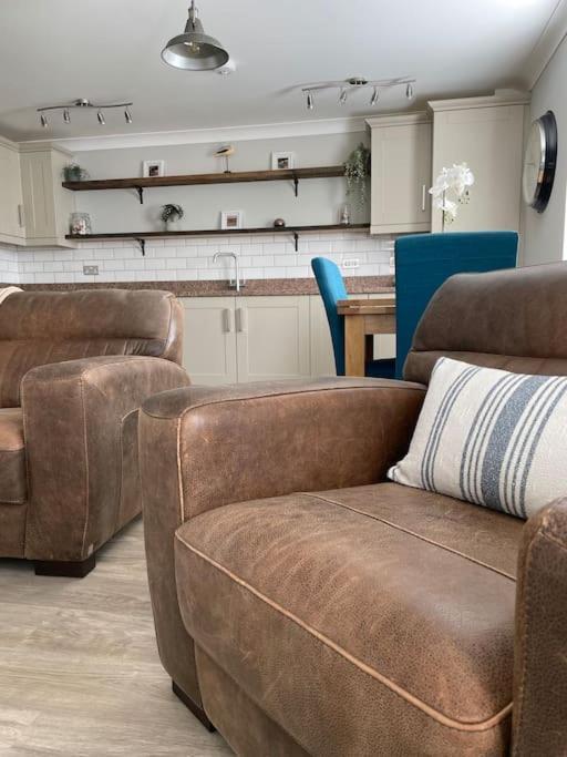 Seaside Modern Apartment Westward Ho!  Luaran gambar